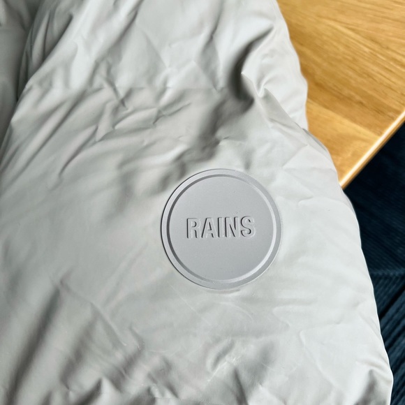 RAINS W Alta Puffer Parka- Size Large - Picture 7 of 8